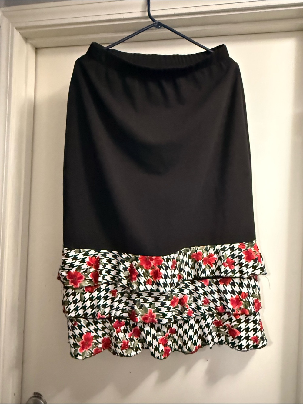 Black Two-Piece Dress Set with Floral Houndstooth Ruffle Trim - Picture 4 of 4